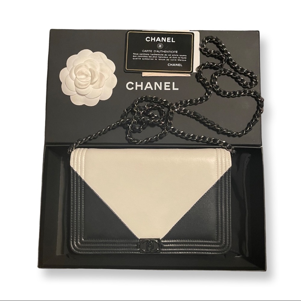 CHANEL BAG AUTHENTIC